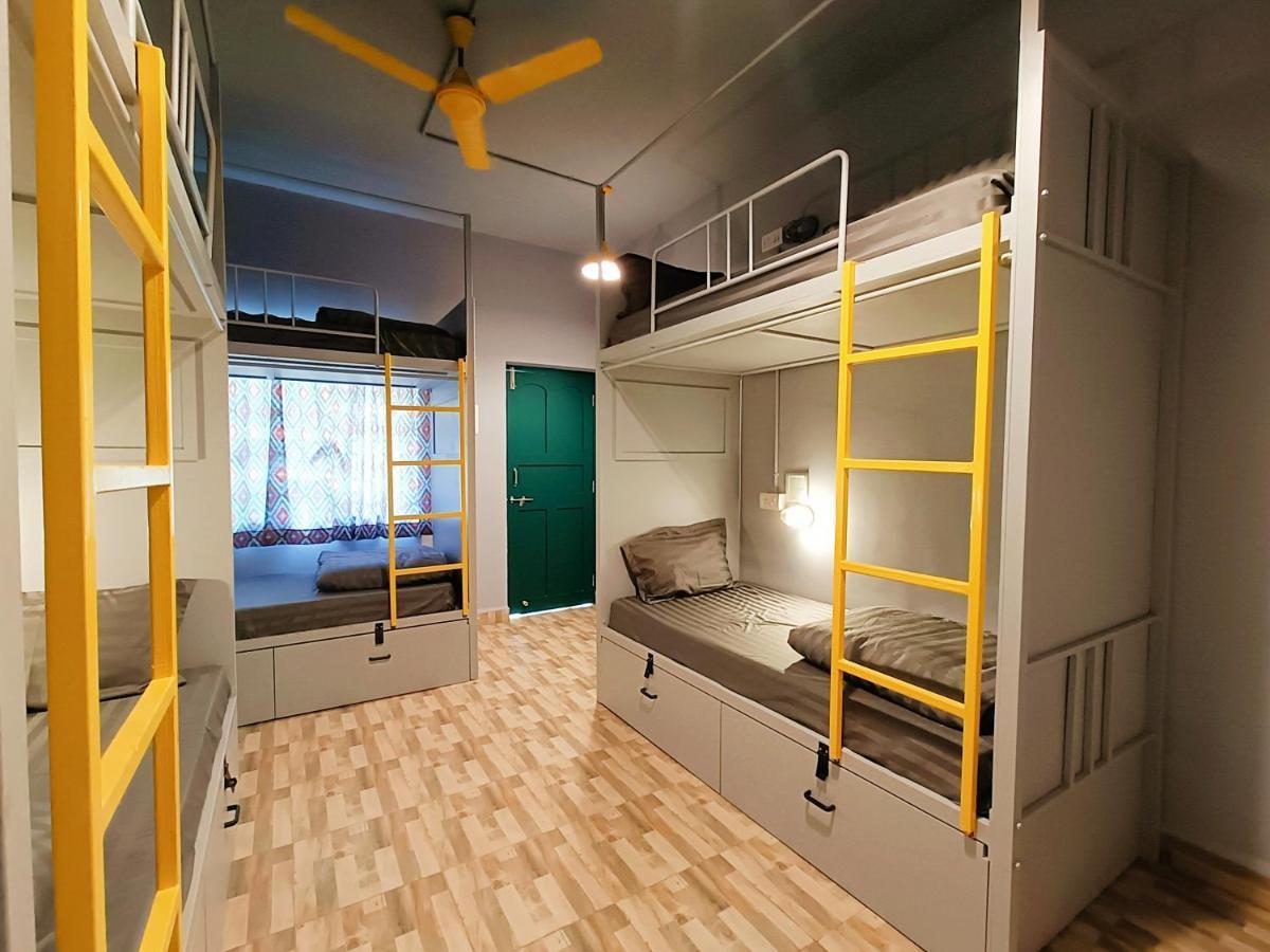 Whoopers Hostel Anjuna, Goa Eksteriør billede